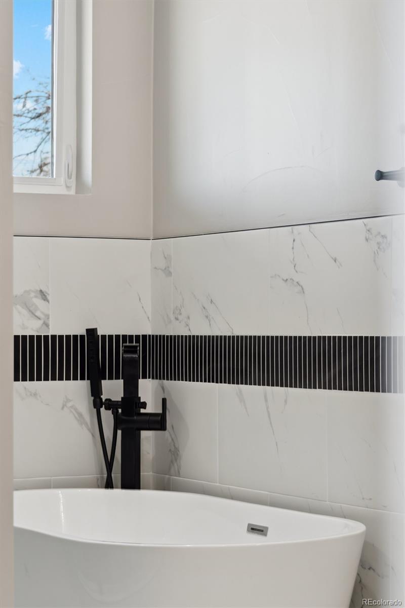 MLS Image #26 for 2321 s galapago street,denver, Colorado