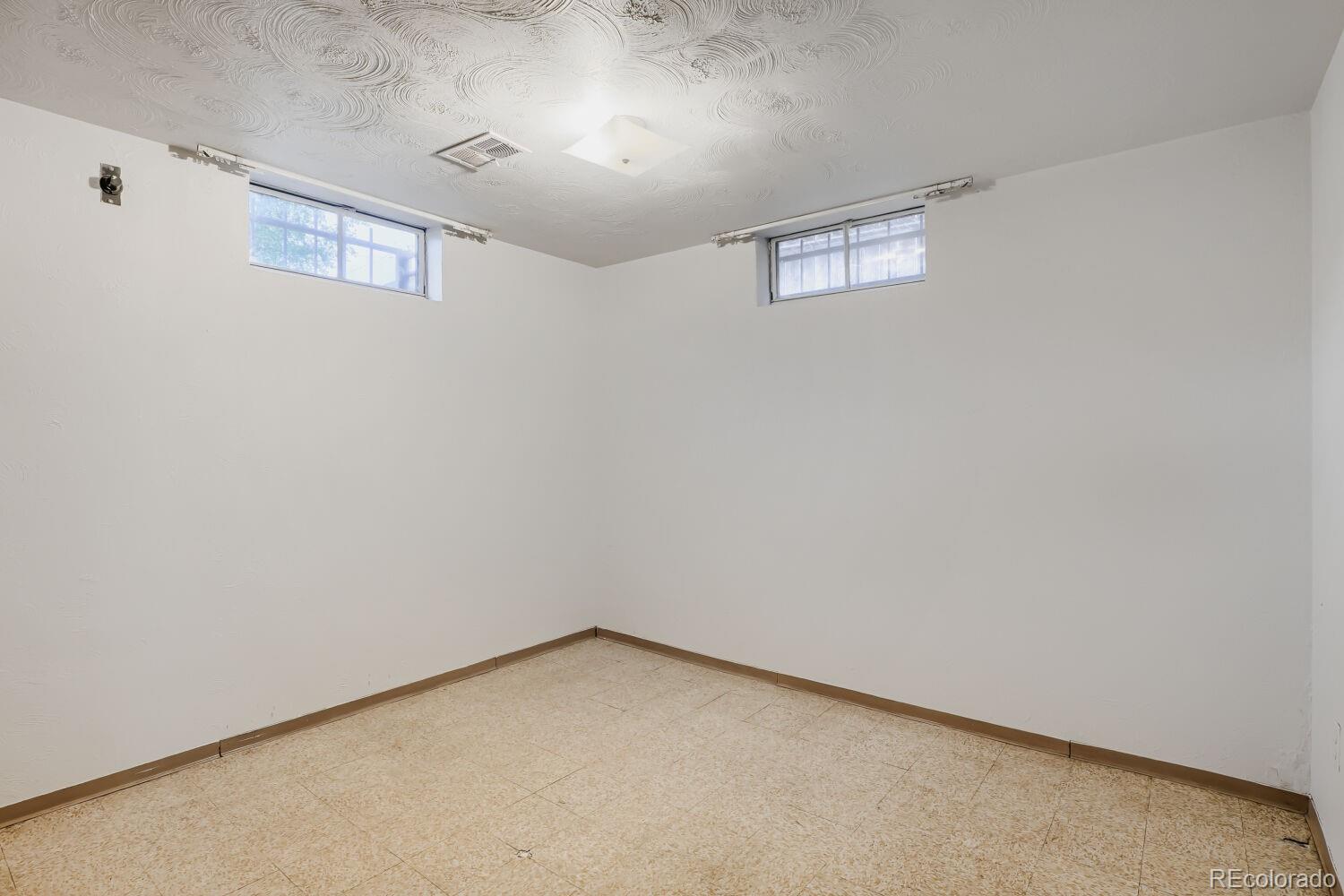MLS Image #17 for 3024 w scott place,denver, Colorado