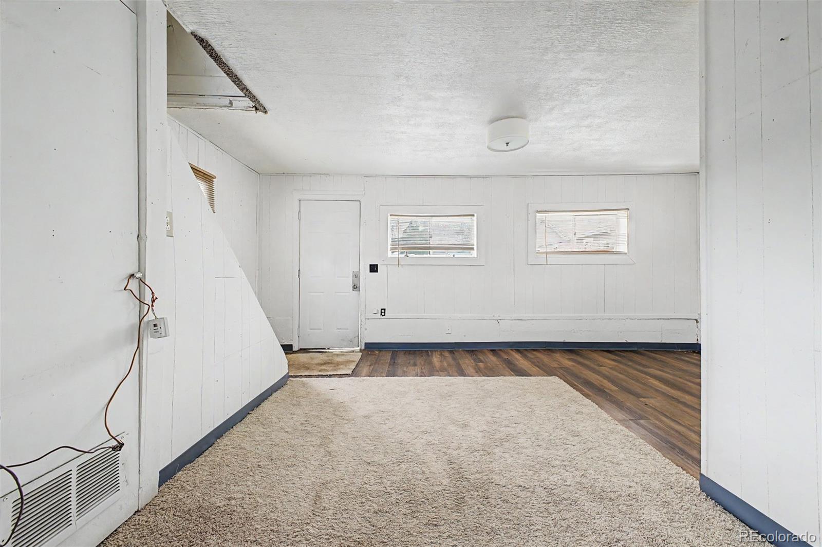 MLS Image #10 for 1945 s clay street,denver, Colorado