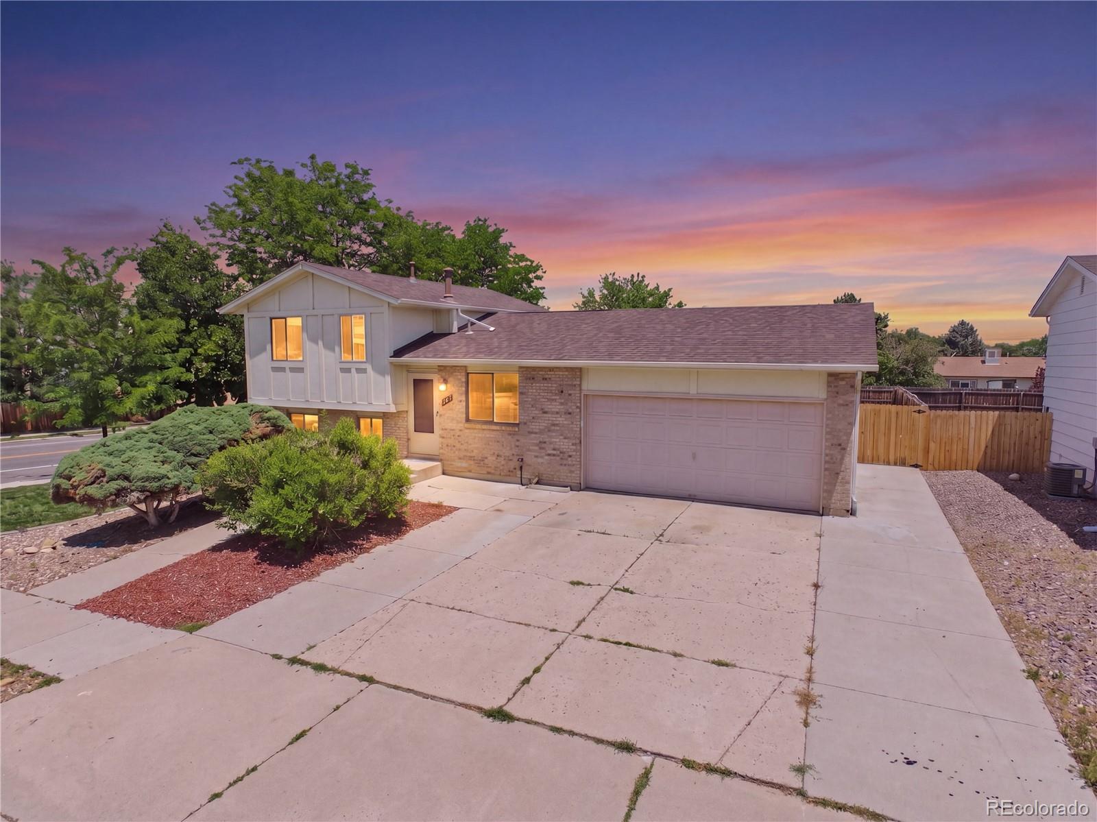 MLS Image #0 for 904 s uravan street,aurora, Colorado
