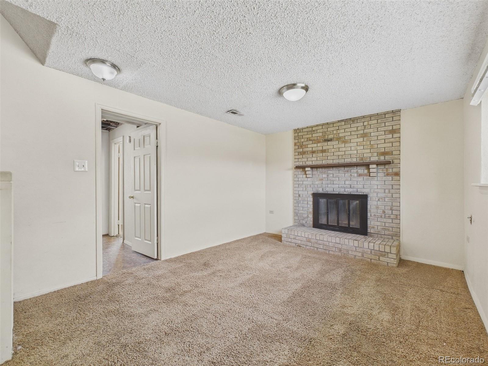 MLS Image #13 for 904 s uravan street,aurora, Colorado