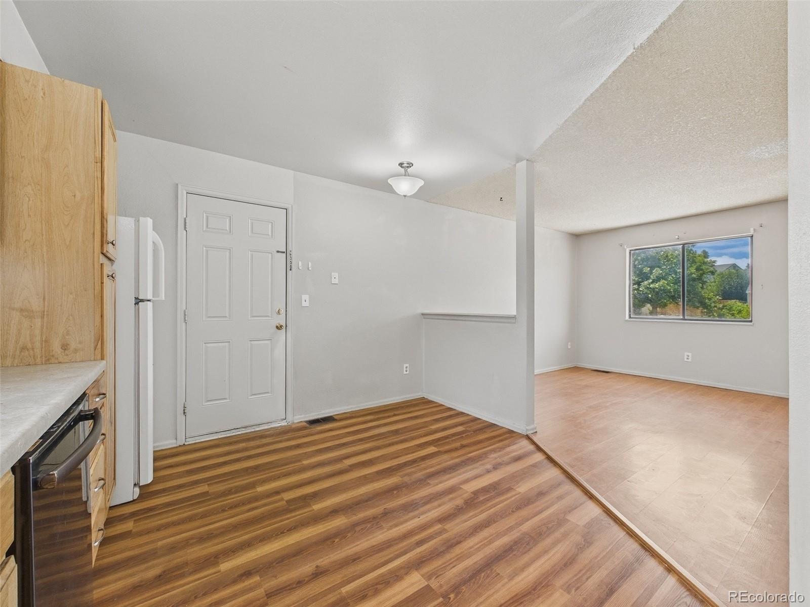 MLS Image #5 for 904 s uravan street,aurora, Colorado