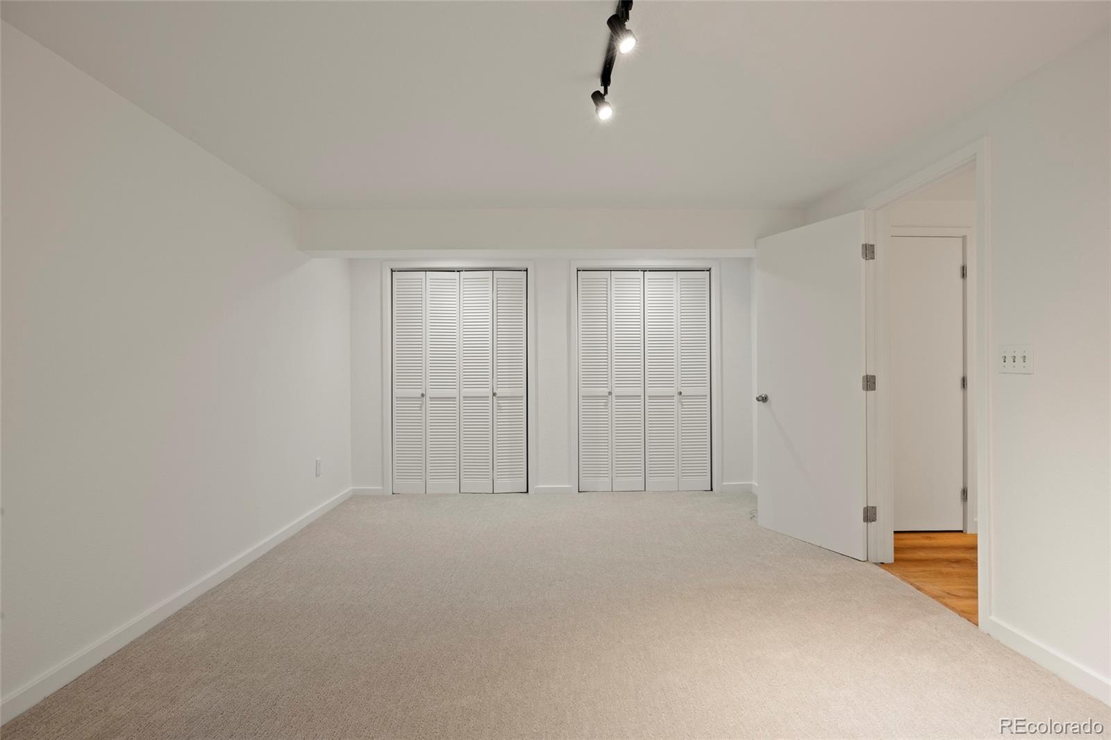 MLS Image #23 for 738 n corona street,denver, Colorado