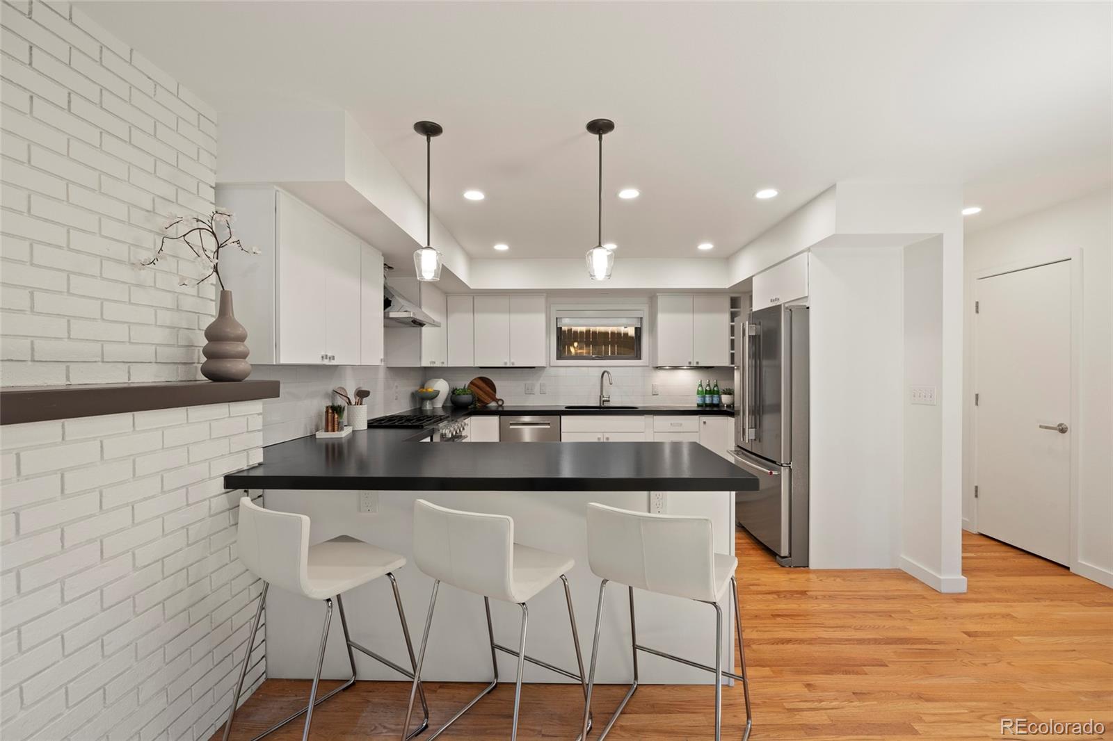 MLS Image #8 for 738 n corona street,denver, Colorado
