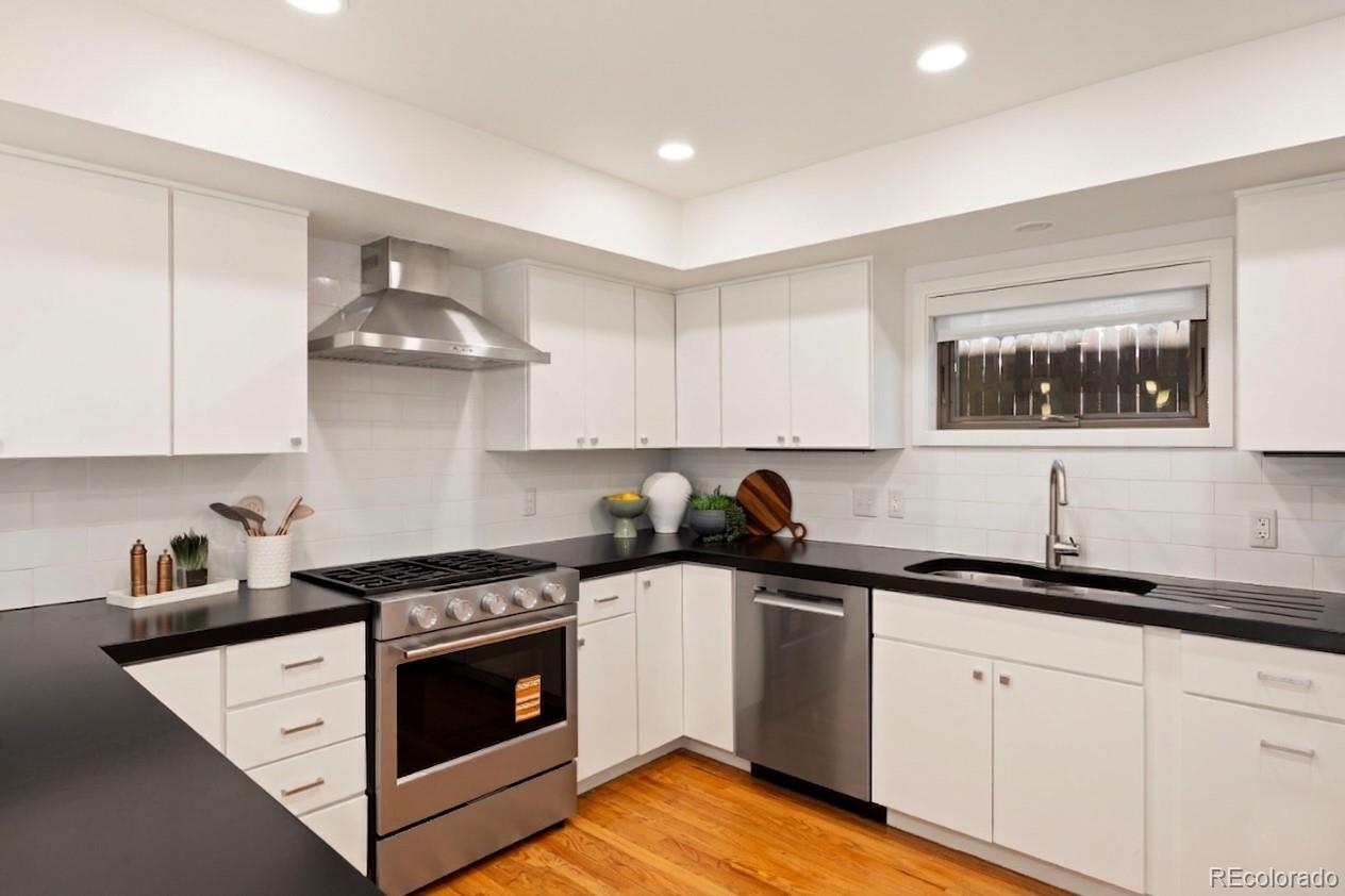 MLS Image #9 for 738 n corona street,denver, Colorado