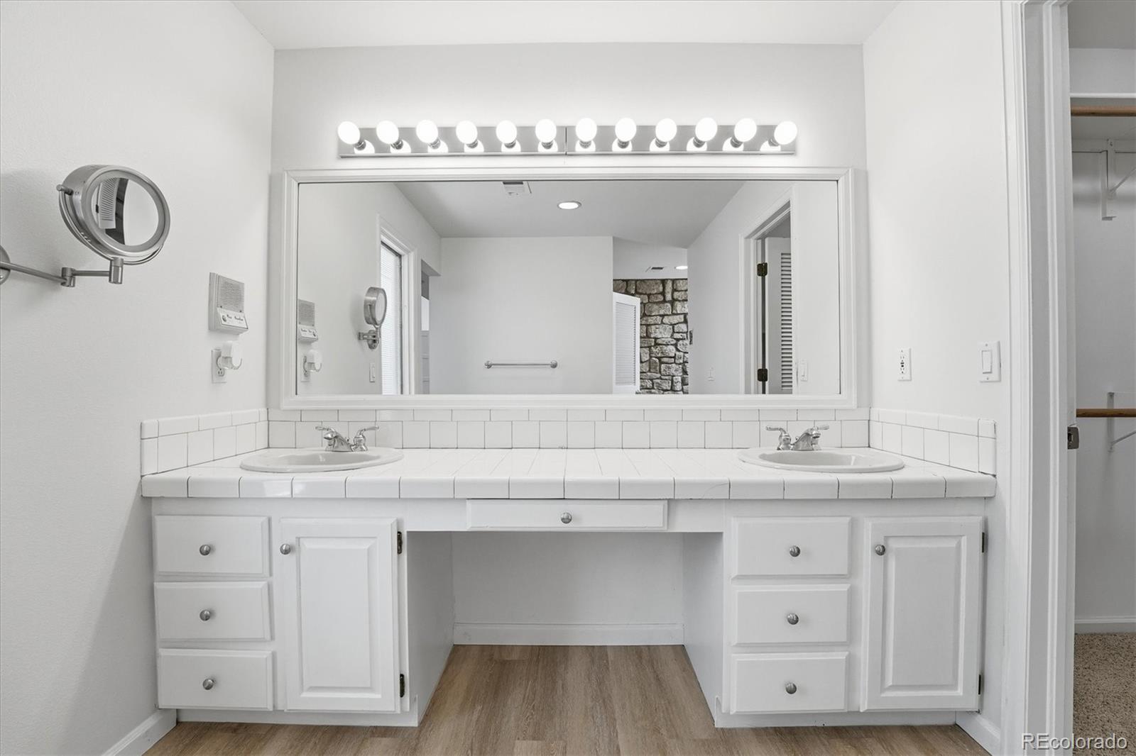 MLS Image #27 for 1520 w briarwood avenue,littleton, Colorado