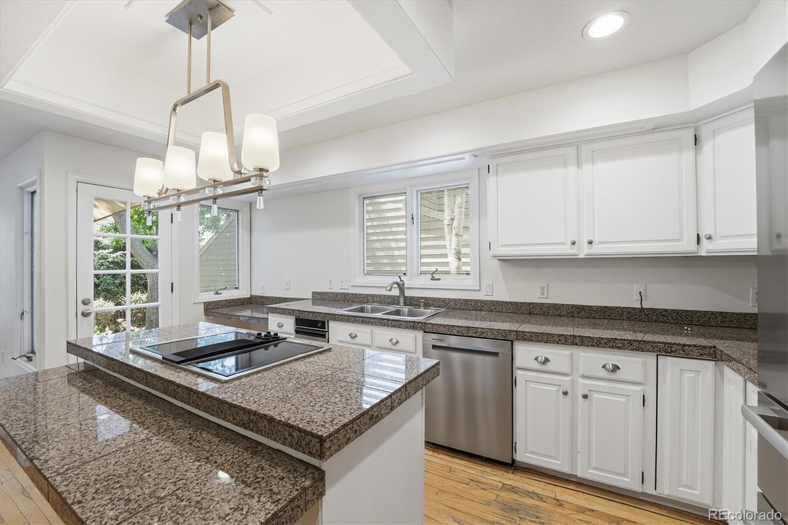 MLS Image #7 for 1520 w briarwood avenue,littleton, Colorado