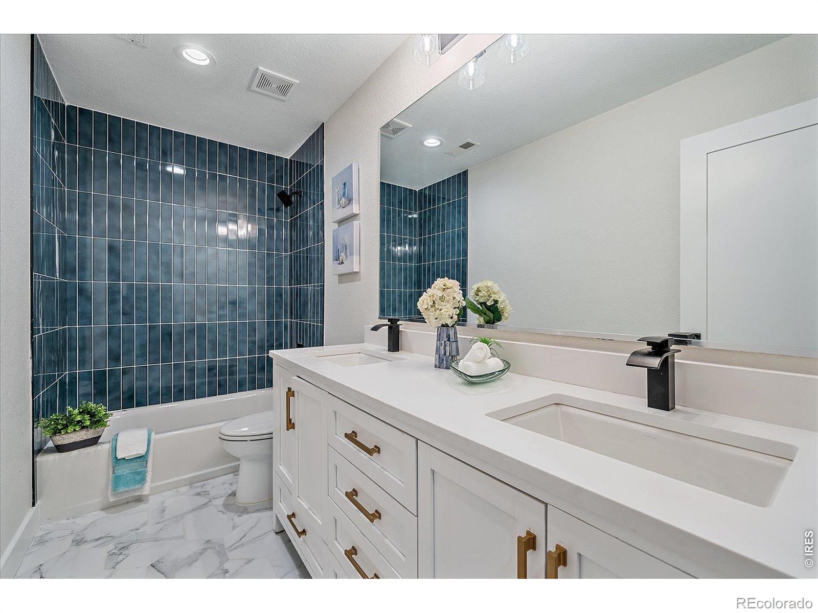 MLS Image #36 for 467  harrison street,denver, Colorado