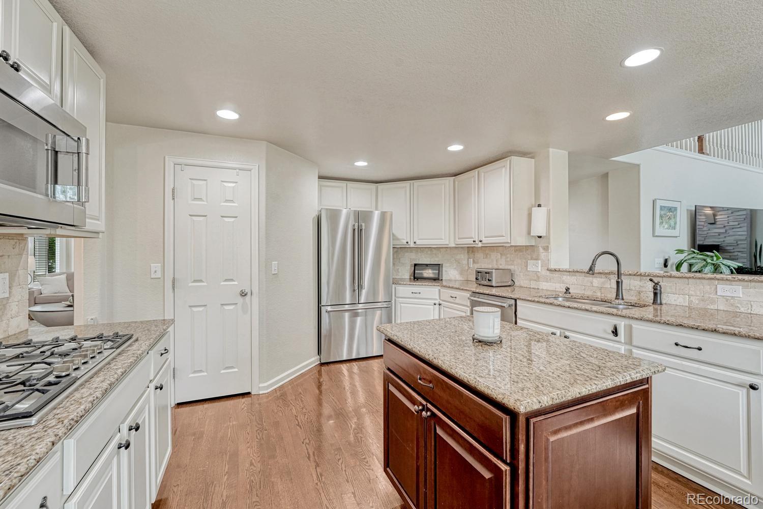 MLS Image #11 for 5316 s oak way,littleton, Colorado