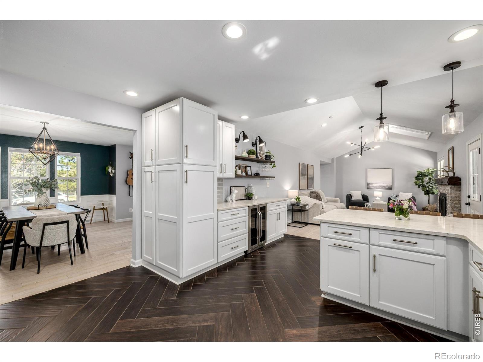 MLS Image #13 for 8630 e kenyon avenue,denver, Colorado