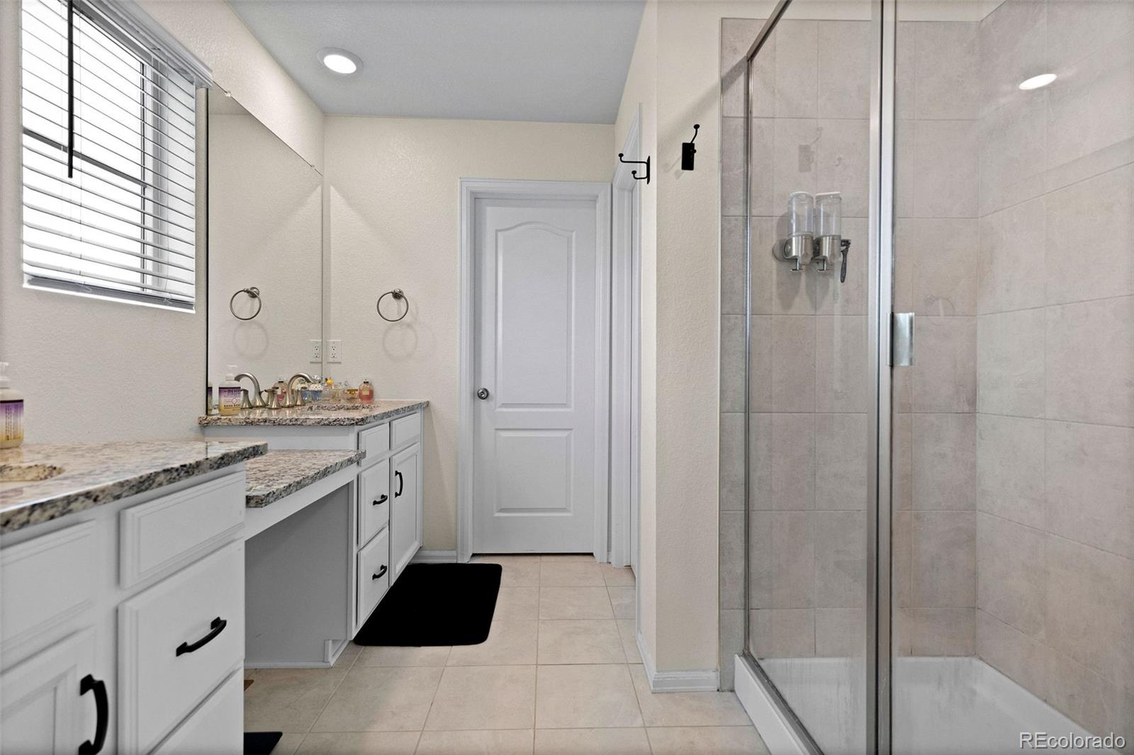 MLS Image #19 for 26361 e 5th place,aurora, Colorado