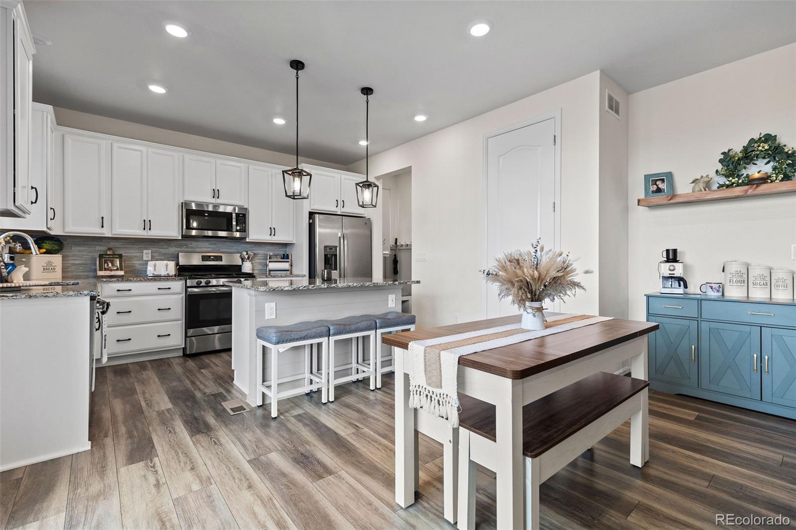 MLS Image #2 for 26361 e 5th place,aurora, Colorado