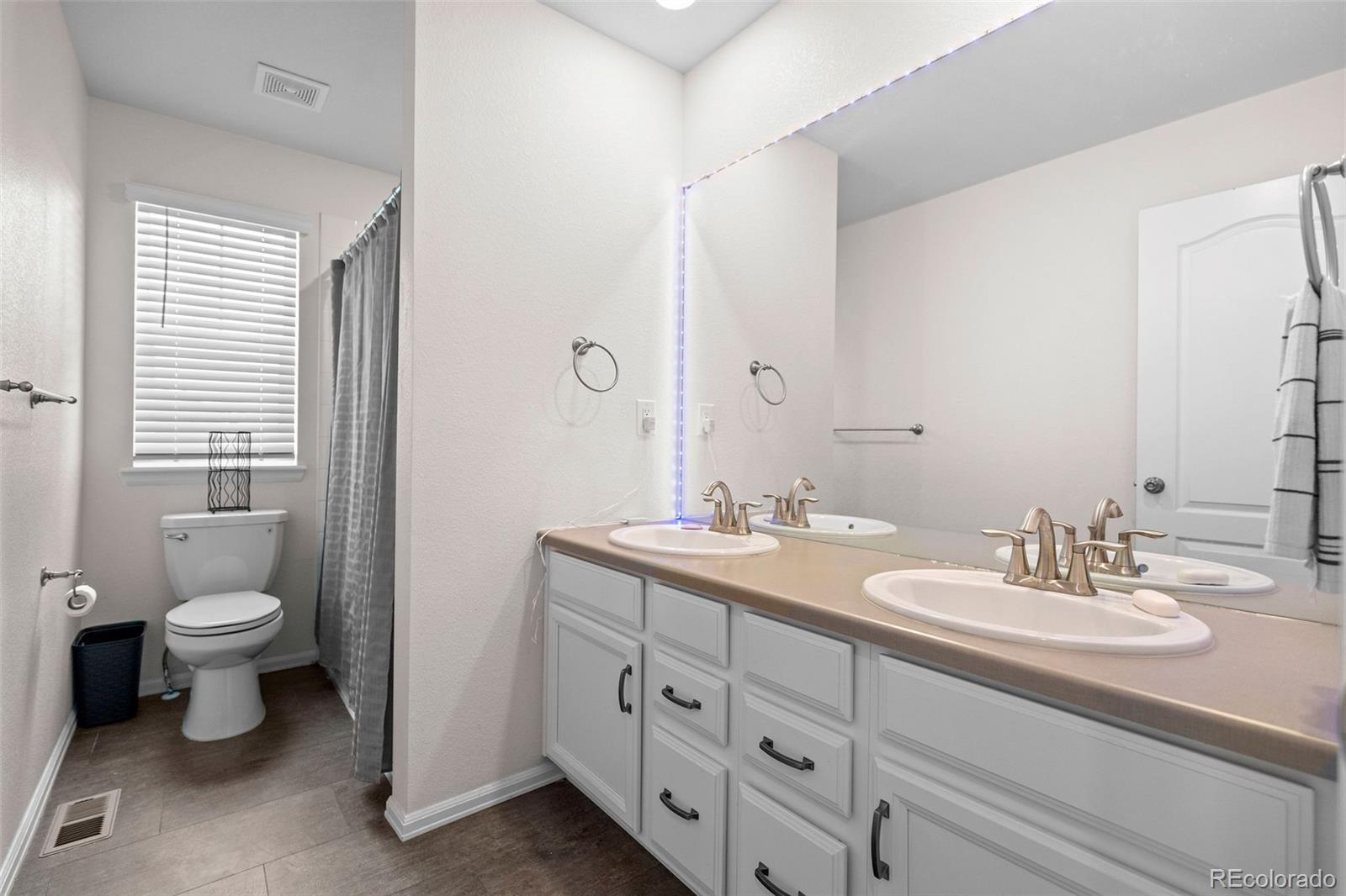 MLS Image #20 for 26361 e 5th place,aurora, Colorado