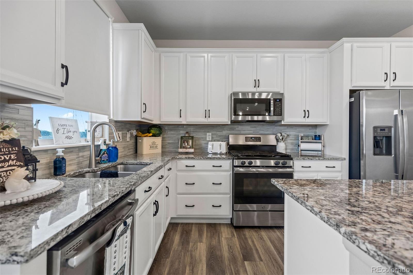 MLS Image #7 for 26361 e 5th place,aurora, Colorado