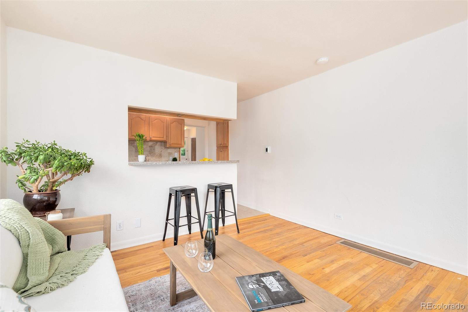 MLS Image #10 for 1800 s clarkson street,denver, Colorado
