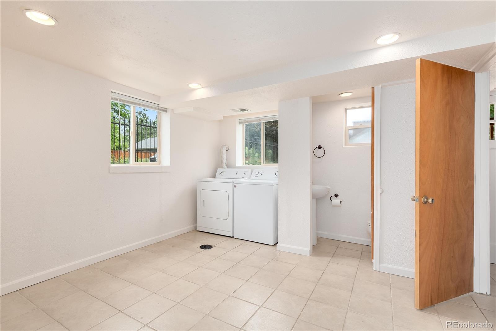 MLS Image #26 for 1800 s clarkson street,denver, Colorado