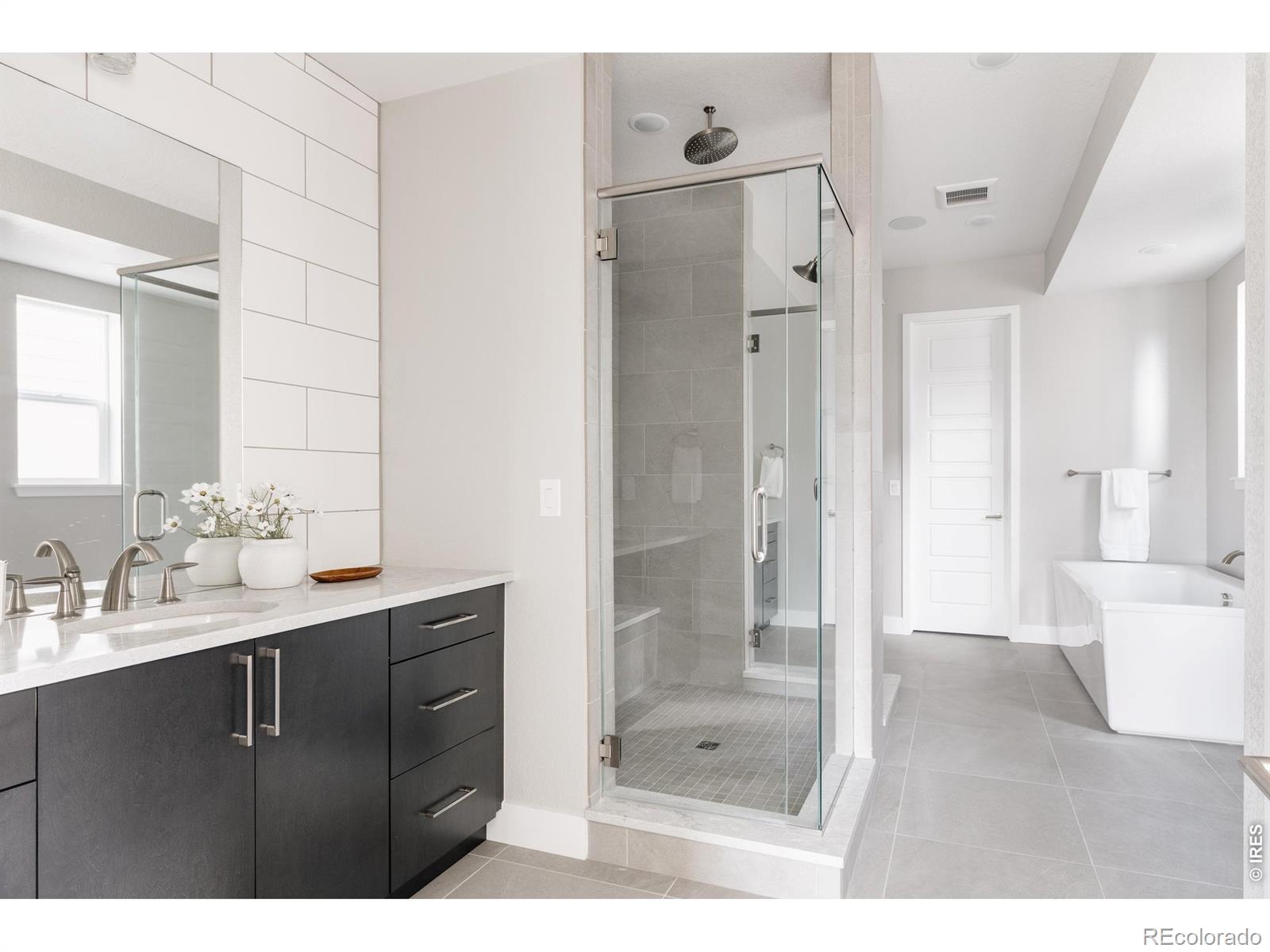 MLS Image #18 for 6358 n elmira court,denver, Colorado