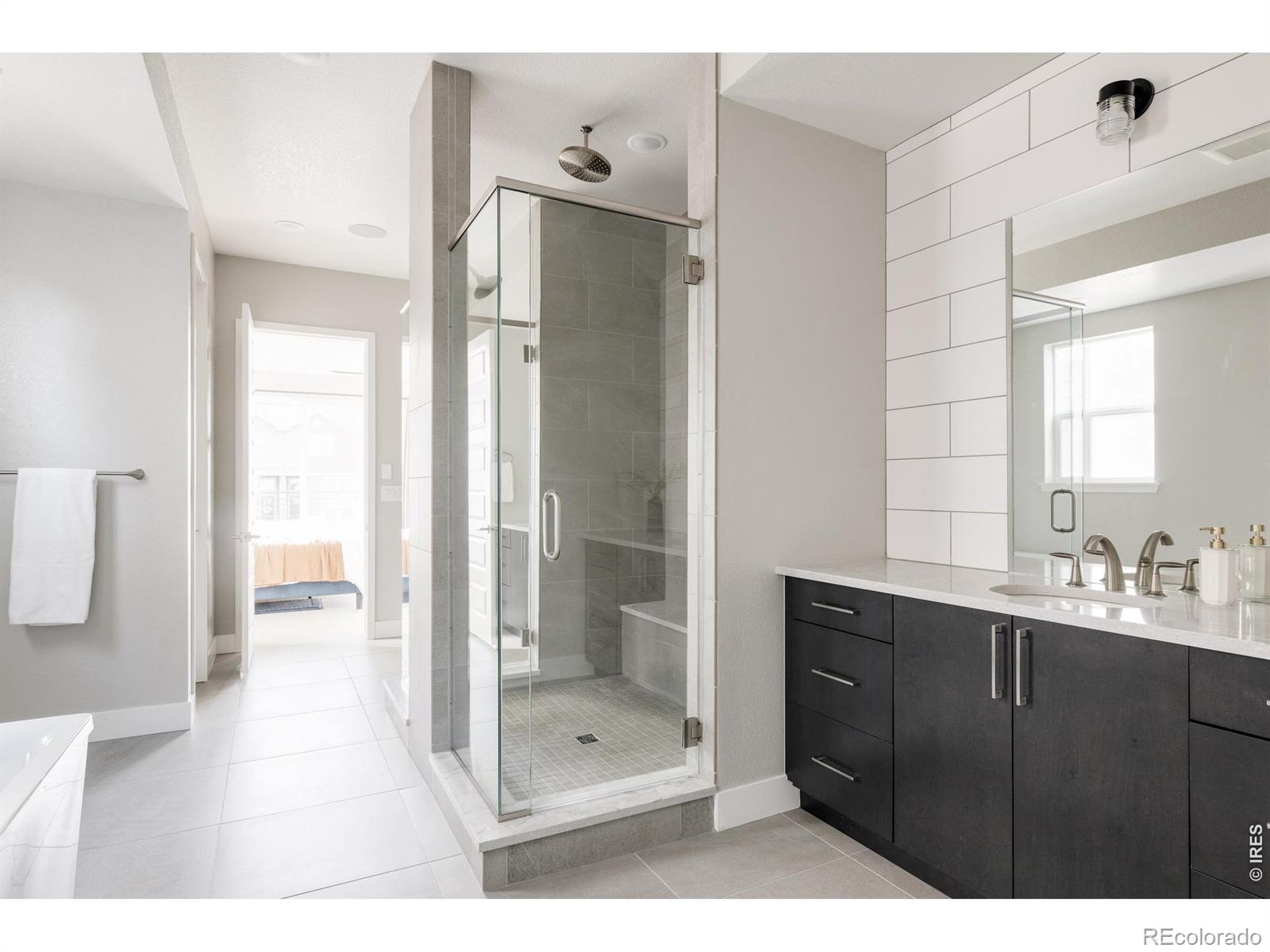 MLS Image #19 for 6358 n elmira court,denver, Colorado