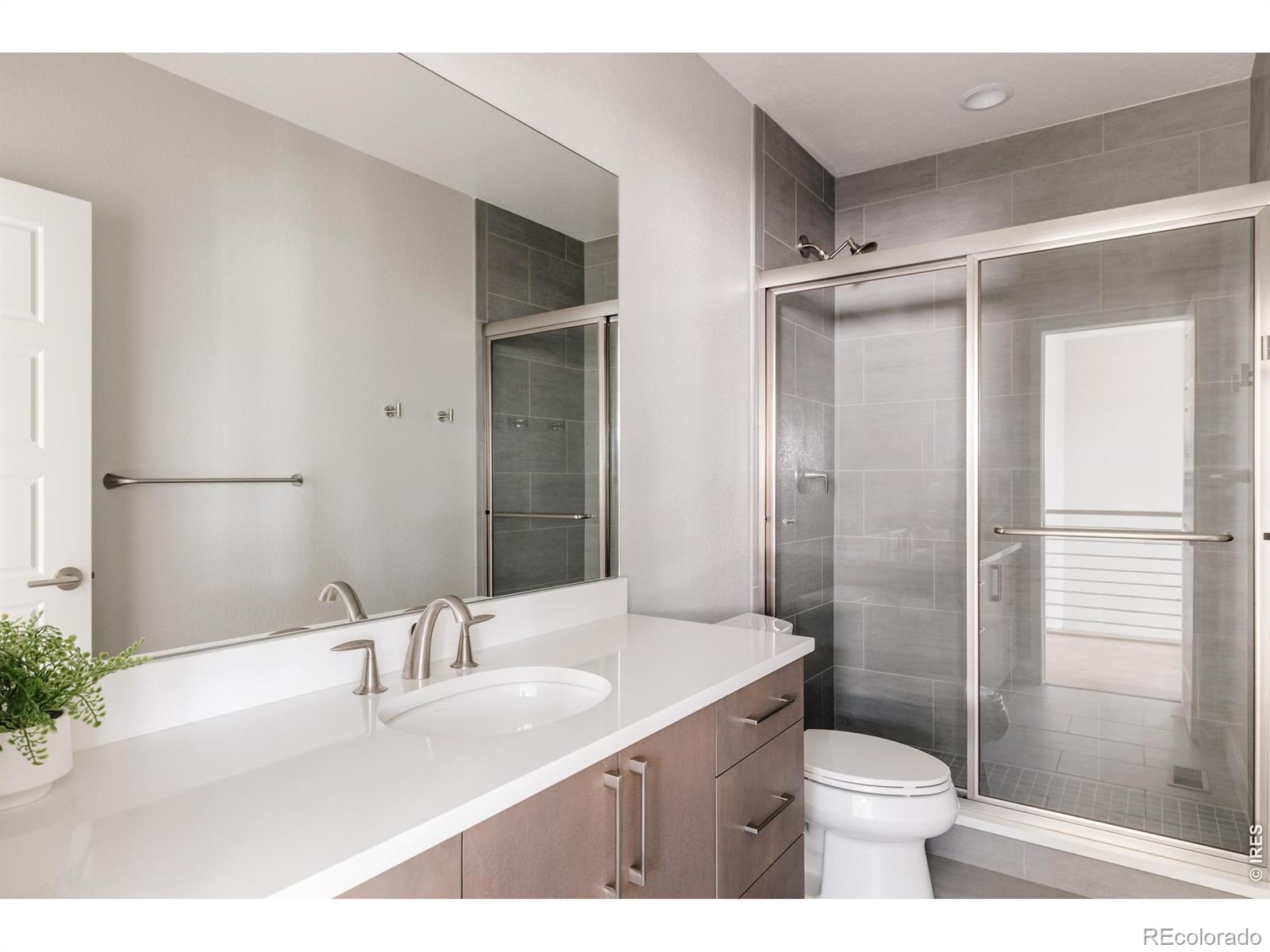 MLS Image #29 for 6358 n elmira court,denver, Colorado