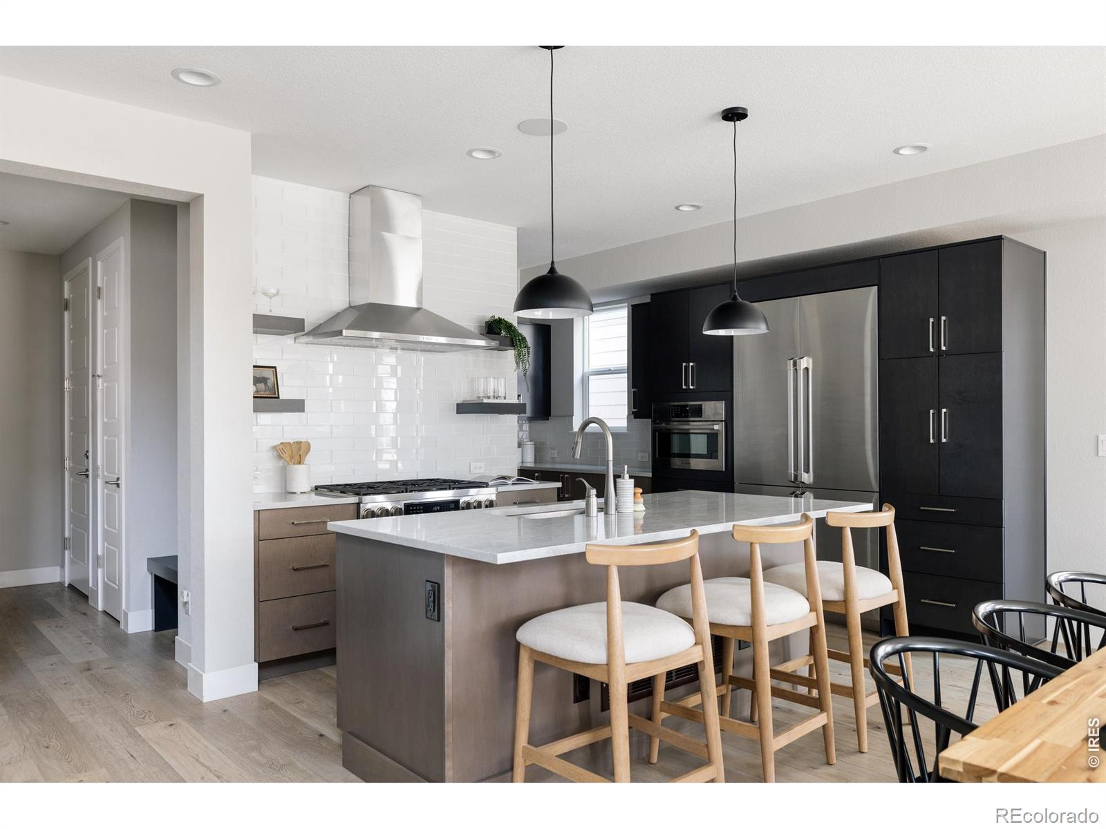 MLS Image #4 for 6358 n elmira court,denver, Colorado