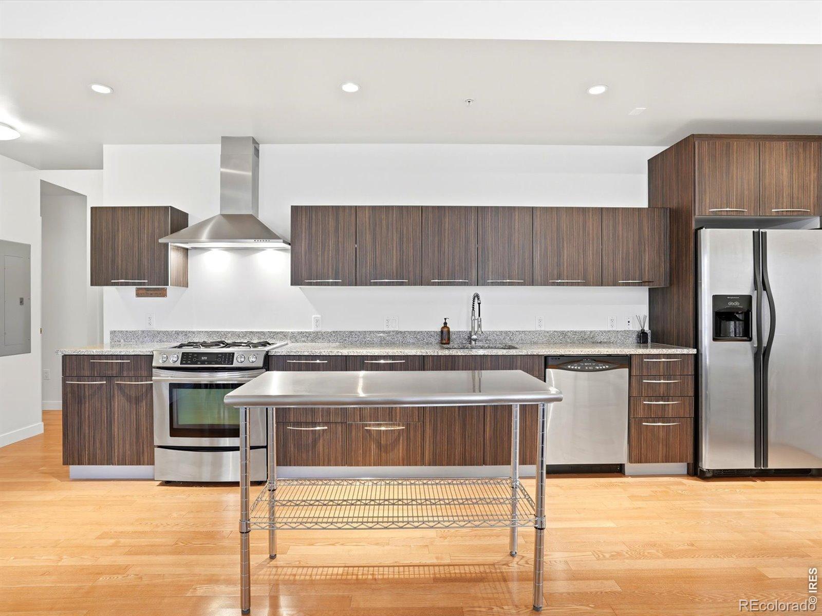 MLS Image #11 for 410  acoma street,denver, Colorado
