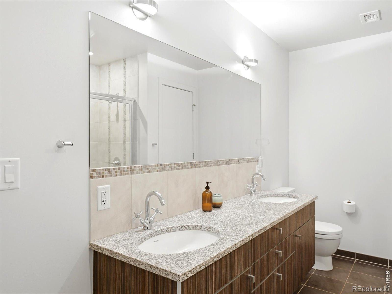 MLS Image #18 for 410  acoma street,denver, Colorado
