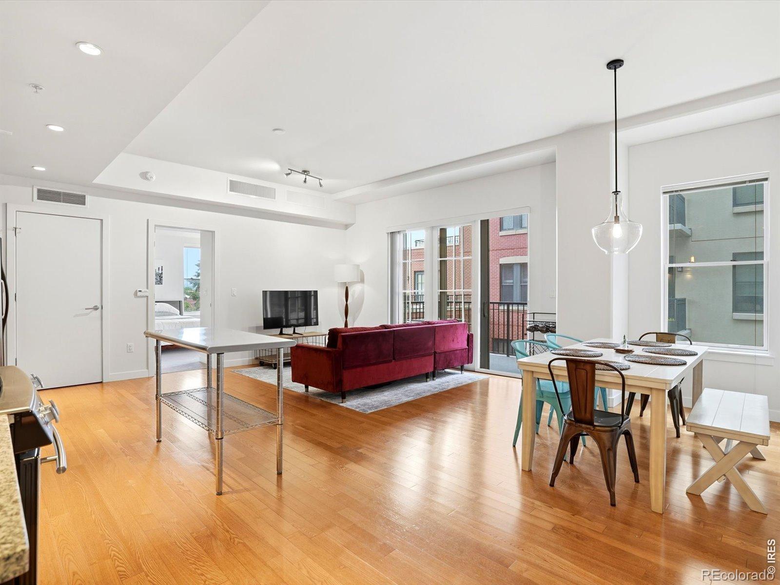 MLS Image #4 for 410  acoma street,denver, Colorado