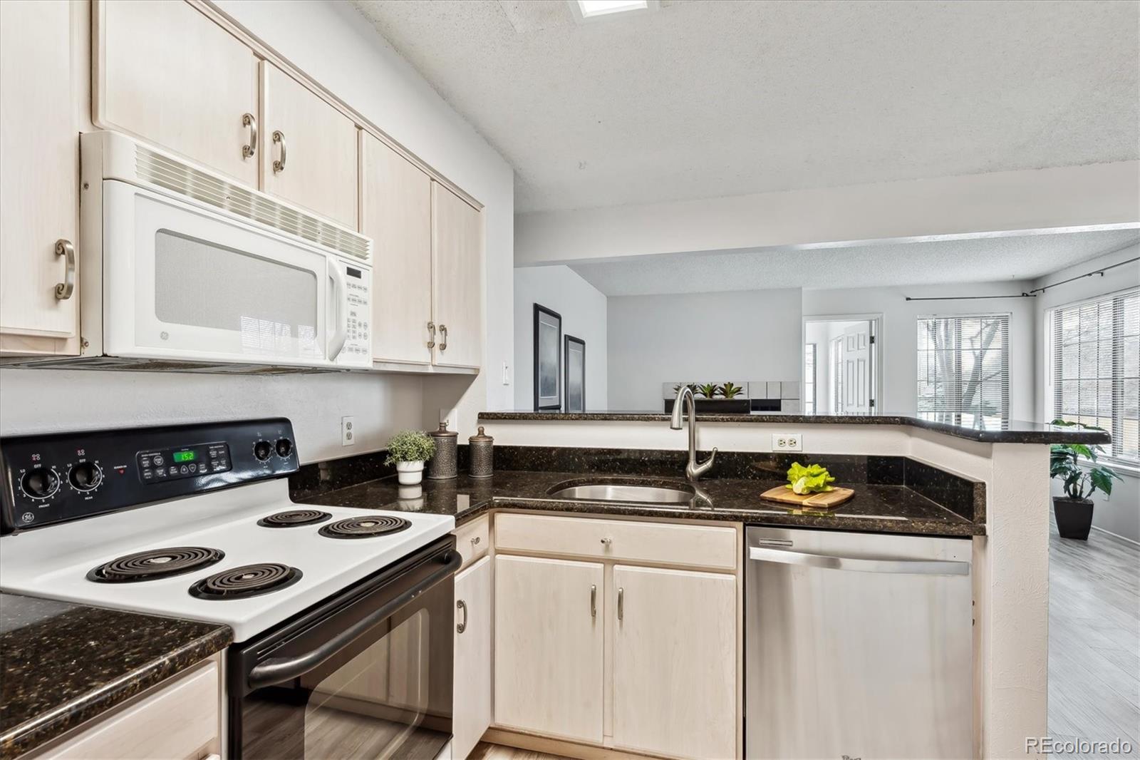 MLS Image #5 for 4804 e kentucky avenue,denver, Colorado