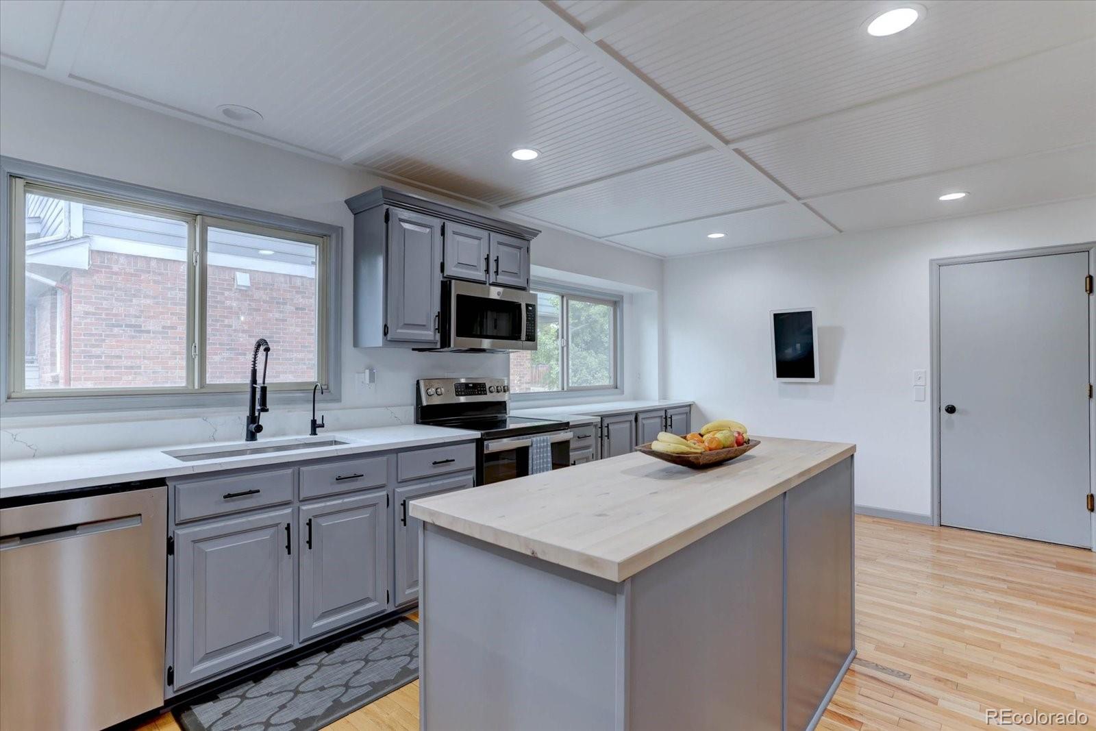 MLS Image #11 for 7072 s lewis court,littleton, Colorado