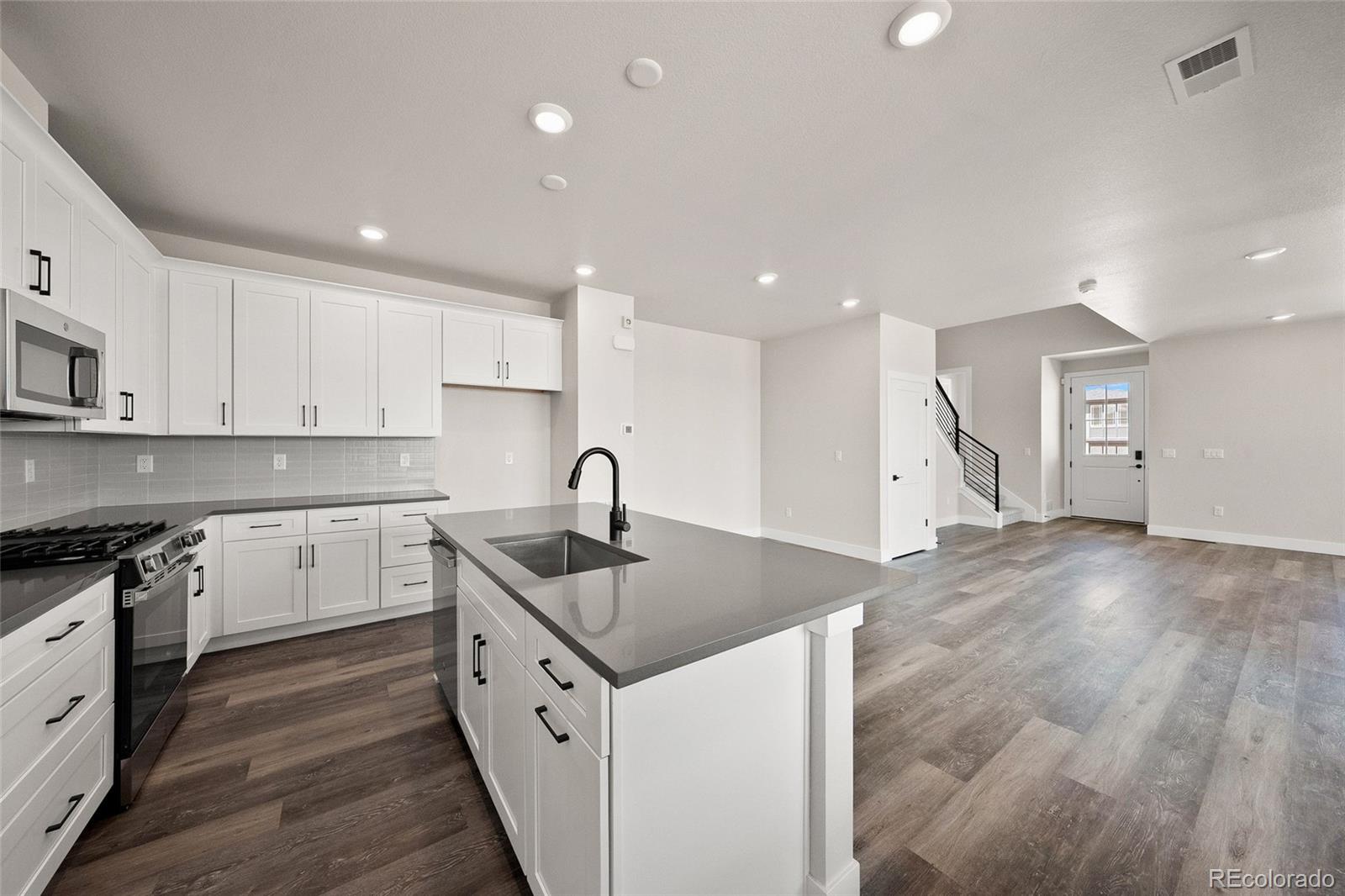MLS Image #10 for 8741  whiteclover street,littleton, Colorado