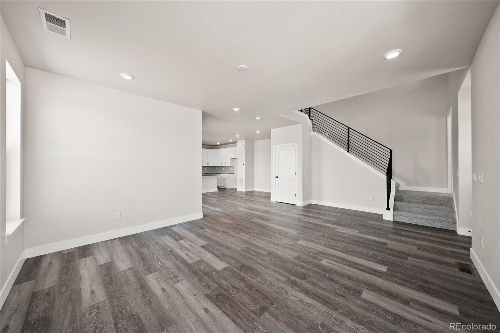 MLS Image #4 for 8741  whiteclover street,littleton, Colorado