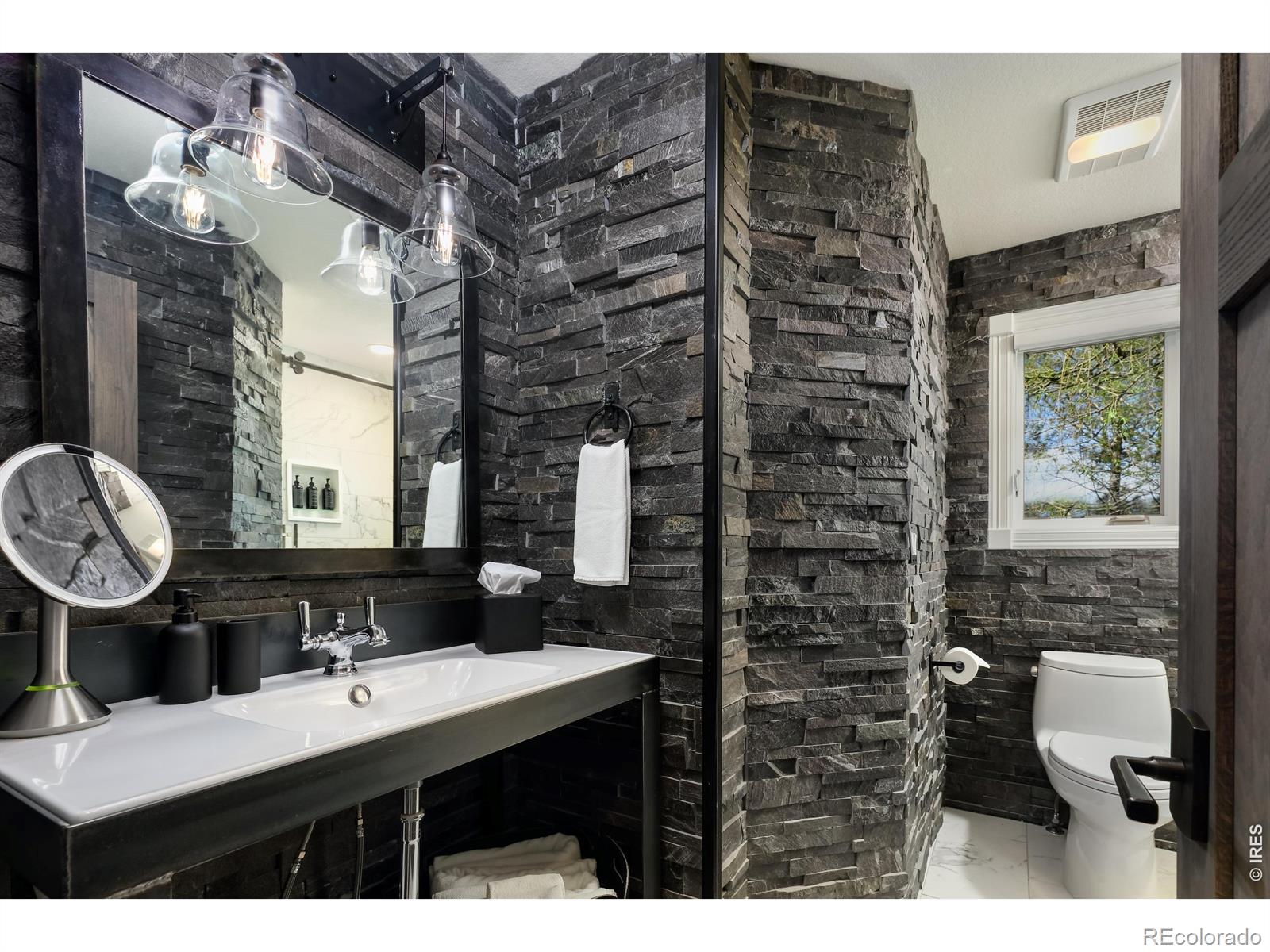 MLS Image #35 for 5575  saint vrain road,longmont, Colorado