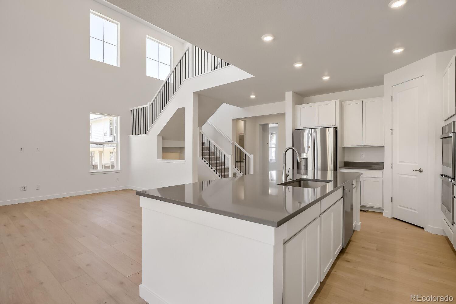 MLS Image #3 for 24734 e kettle court,aurora, Colorado