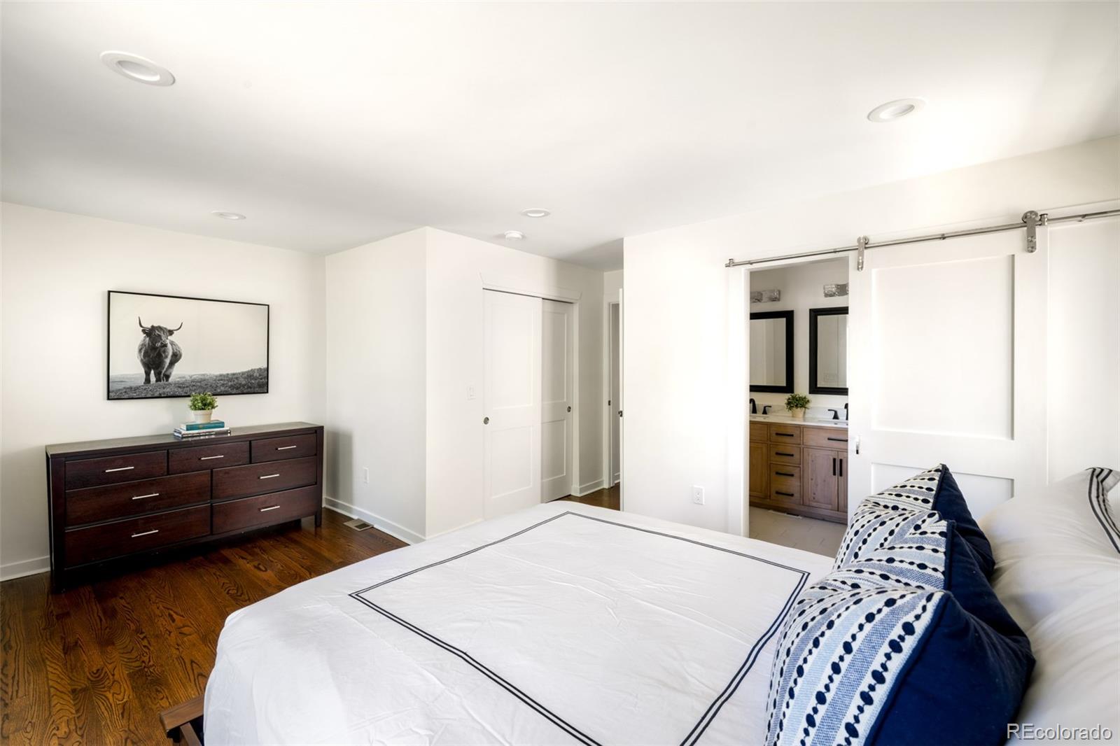 MLS Image #12 for 351  elm street,denver, Colorado