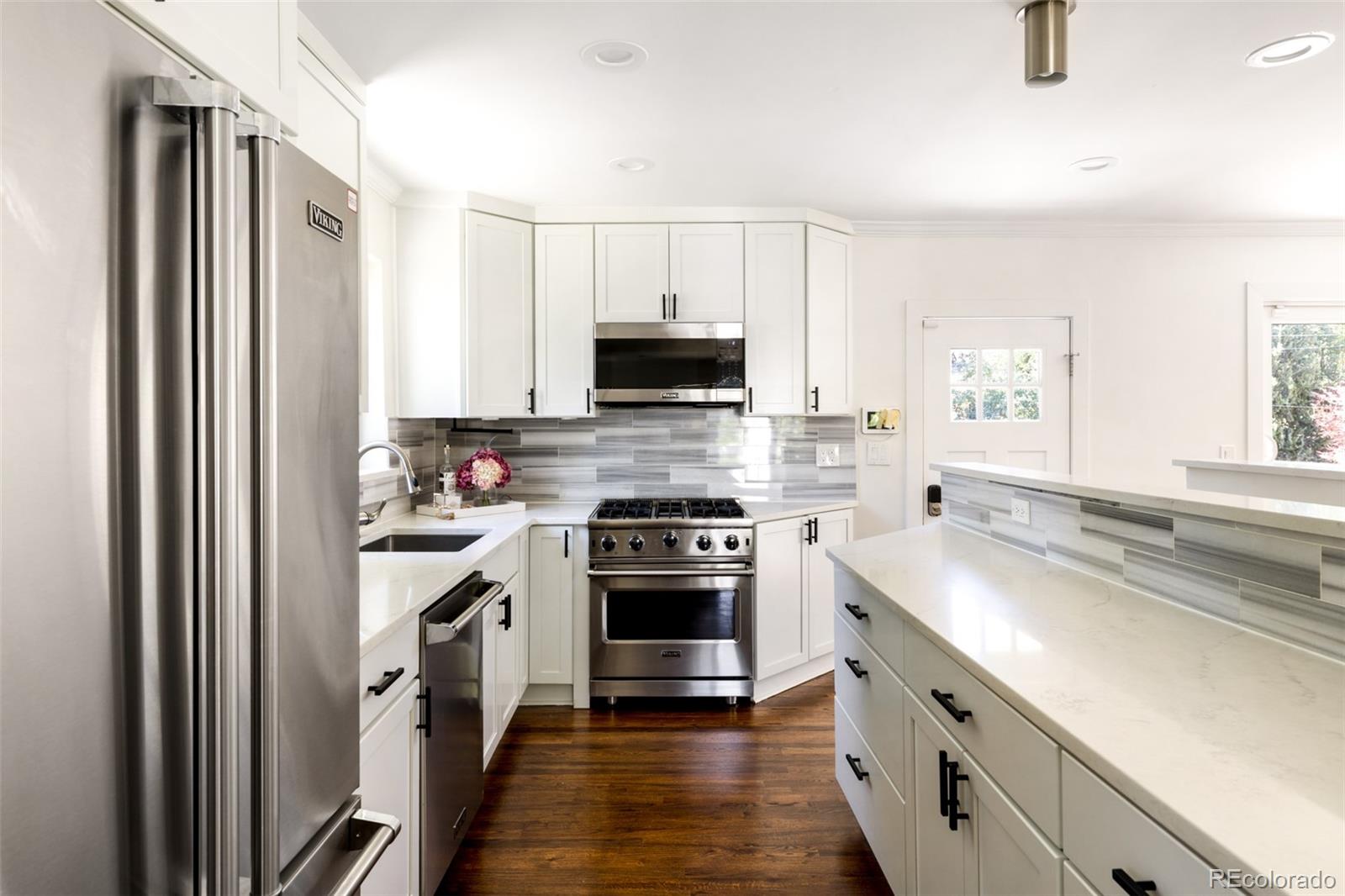 MLS Image #8 for 351  elm street,denver, Colorado