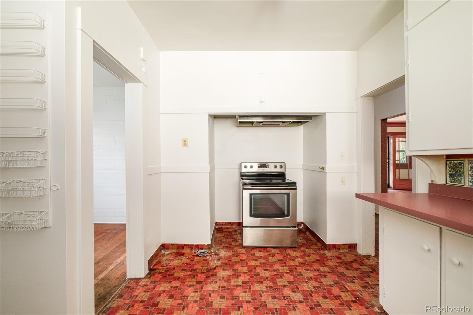 MLS Image #16 for 674  steele street,denver, Colorado