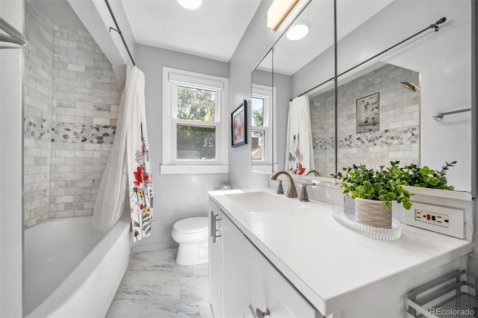 MLS Image #14 for 3628 s pennsylvania street,englewood, Colorado