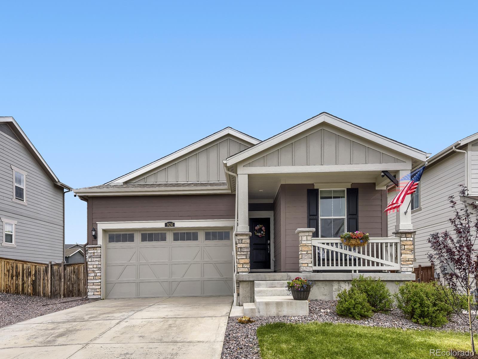 MLS Image #0 for 924  peach leaf lane,elizabeth, Colorado