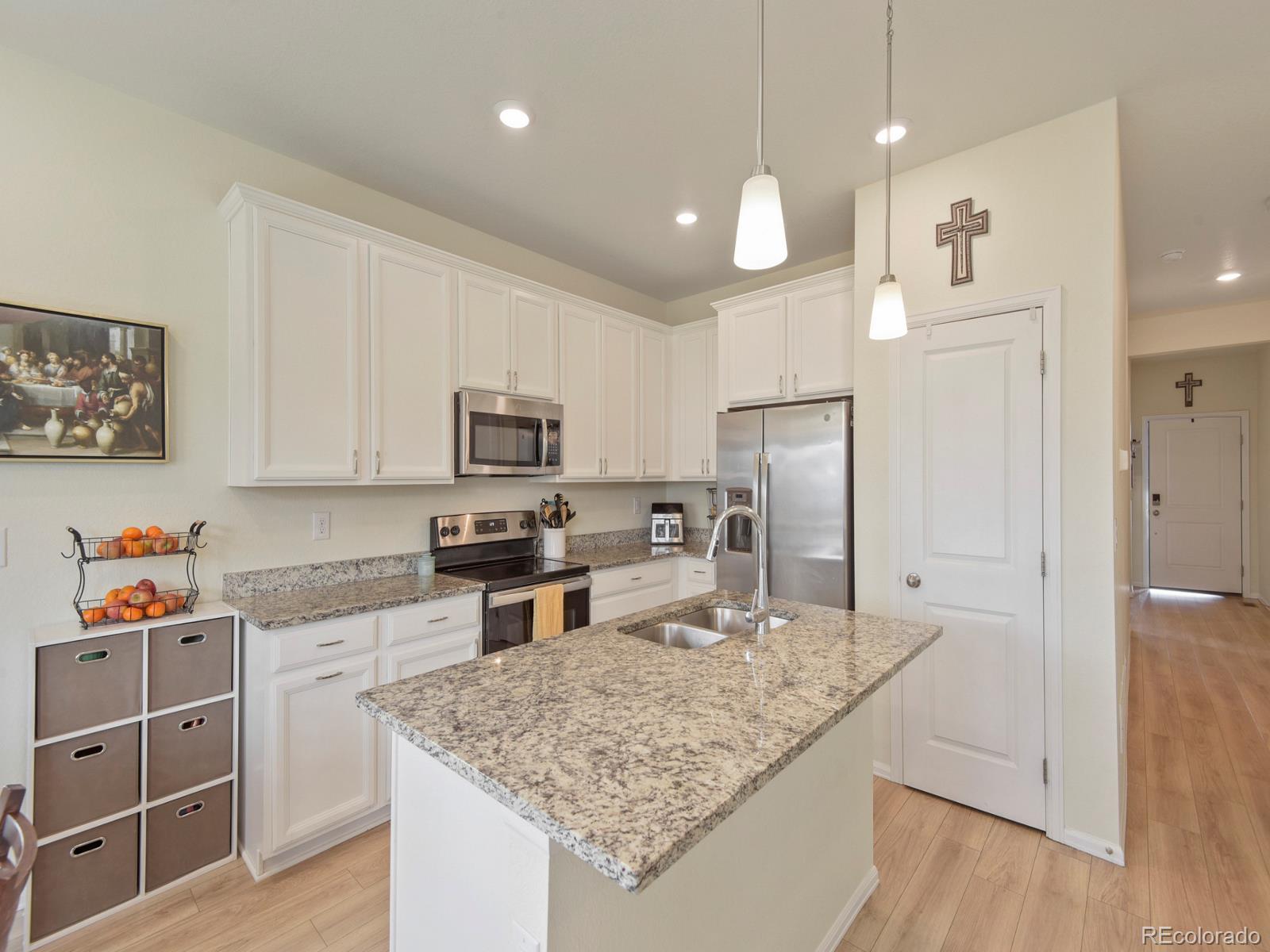 MLS Image #2 for 924  peach leaf lane,elizabeth, Colorado