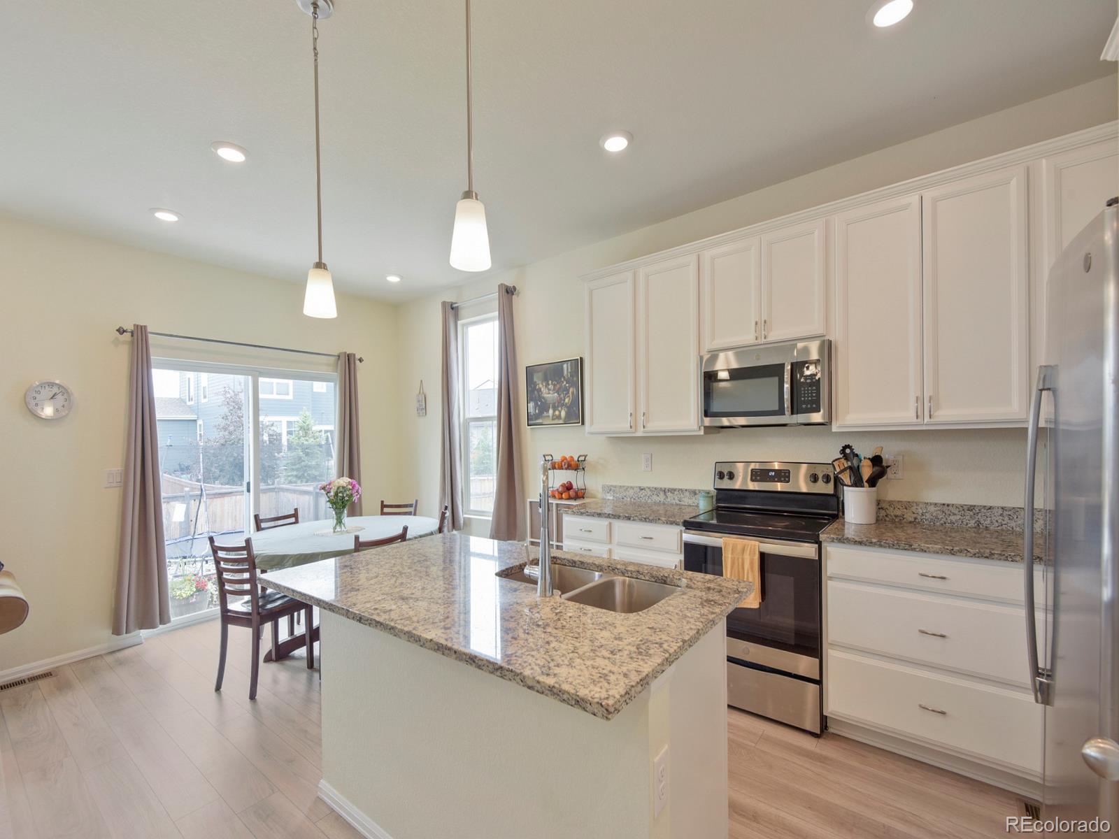 MLS Image #7 for 924  peach leaf lane,elizabeth, Colorado