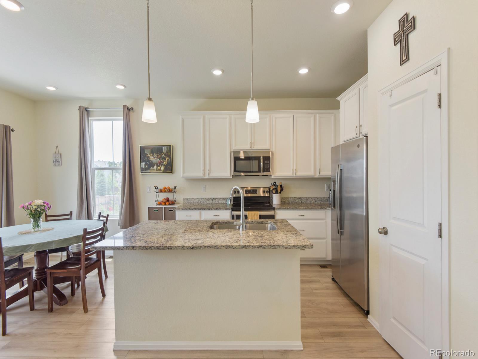 MLS Image #8 for 924  peach leaf lane,elizabeth, Colorado