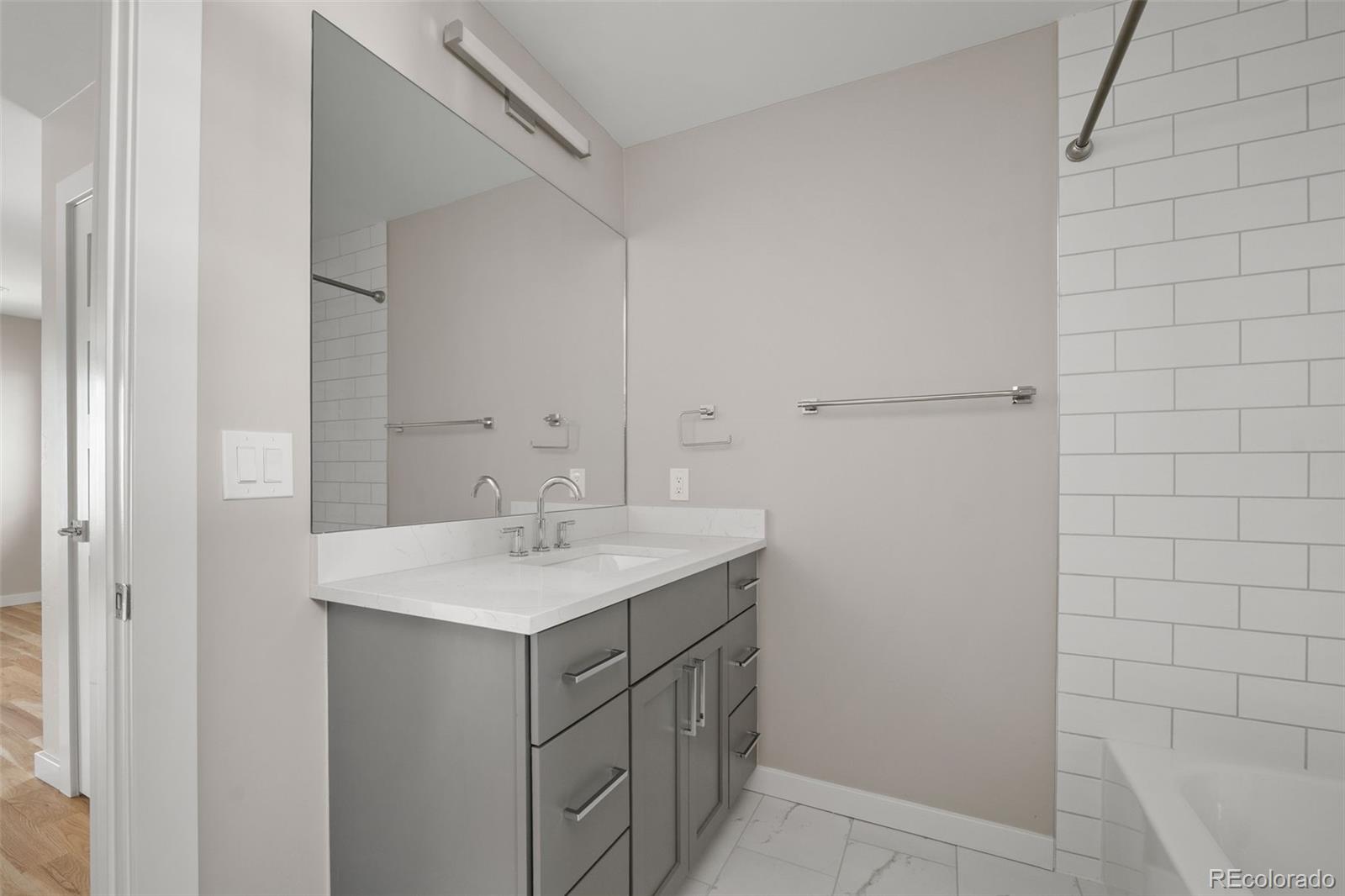 MLS Image #38 for 1239  newton street,denver, Colorado