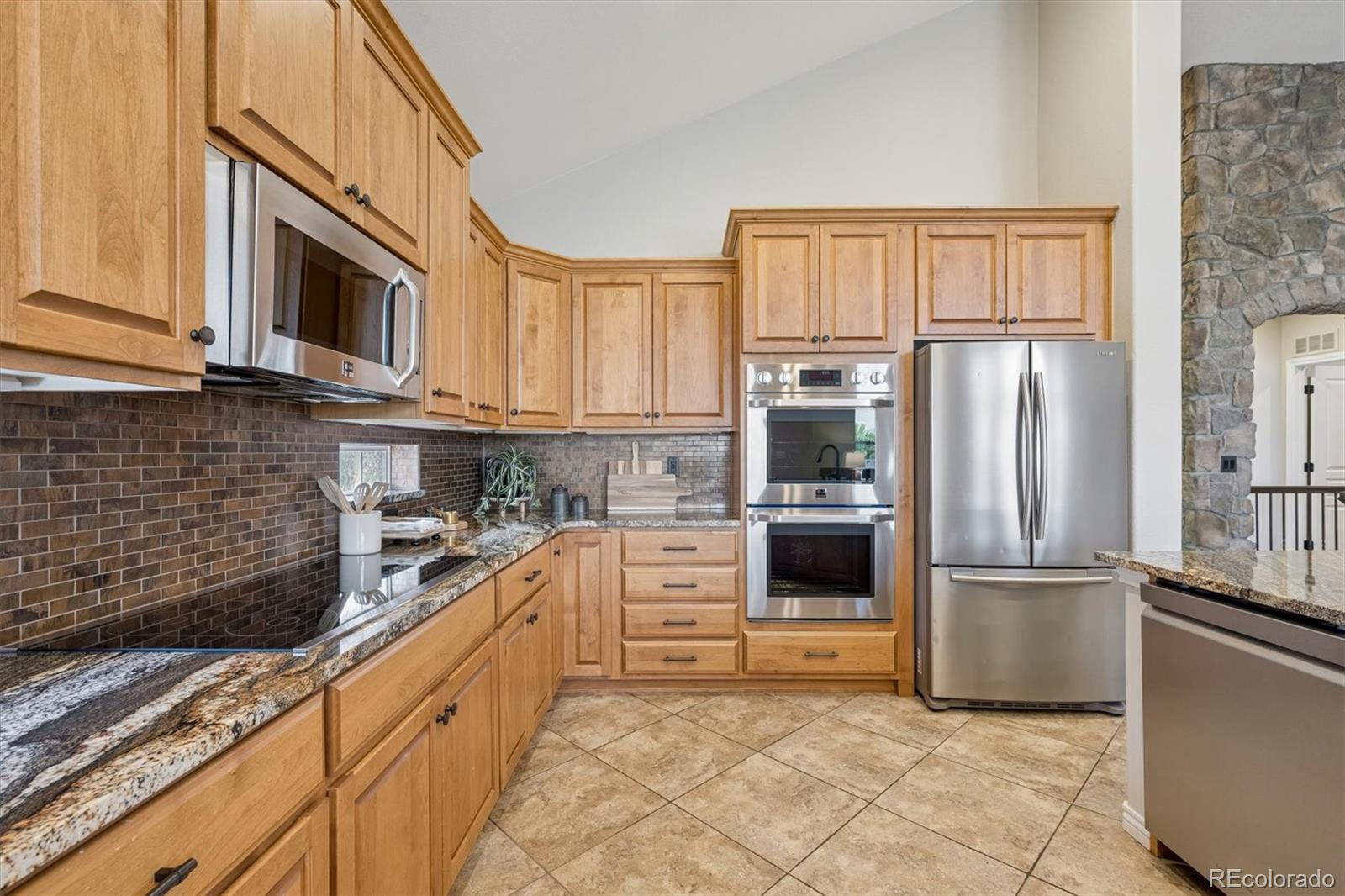 MLS Image #10 for 13911 w 87th drive,arvada, Colorado