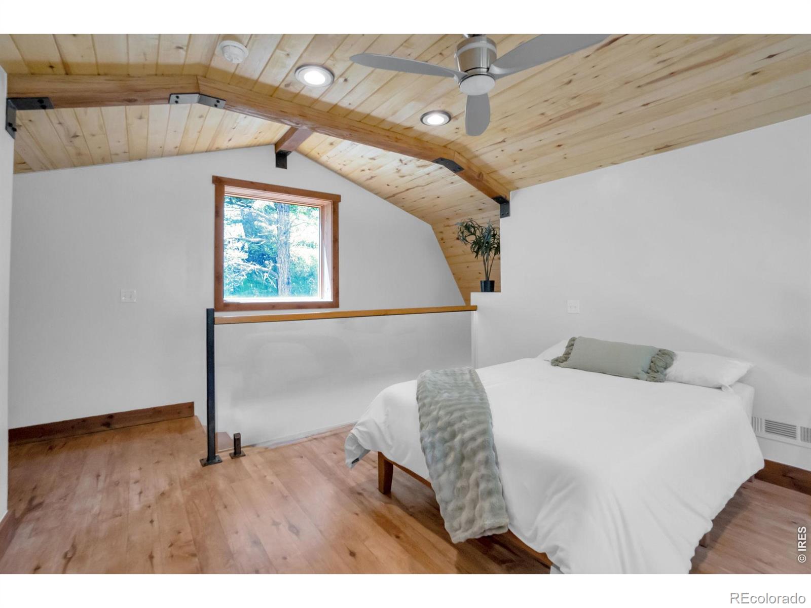 MLS Image #38 for 13910 n saint vrain drive,lyons, Colorado