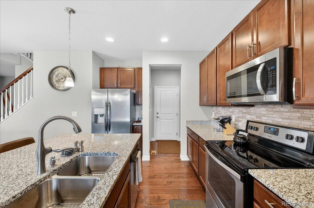 MLS Image #14 for 7315 s robertsdale way,aurora, Colorado