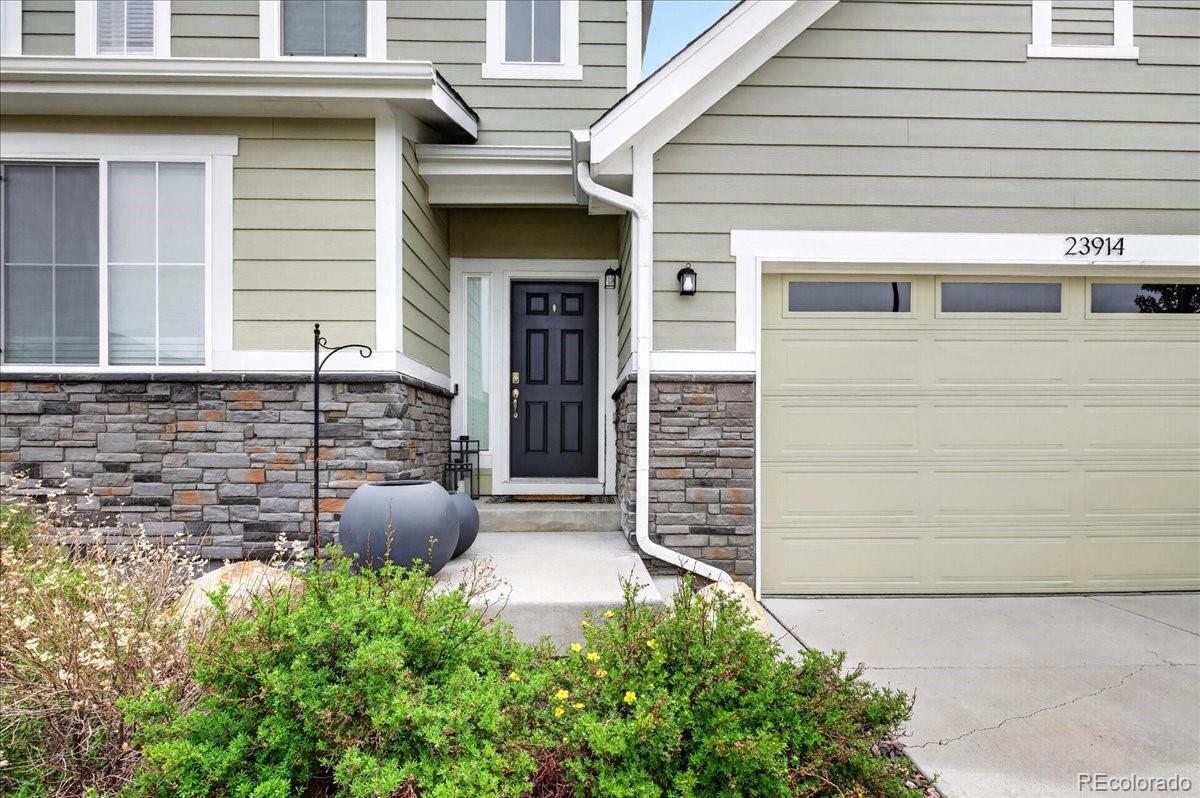 MLS Image #3 for 23914 e rocky top place,aurora, Colorado