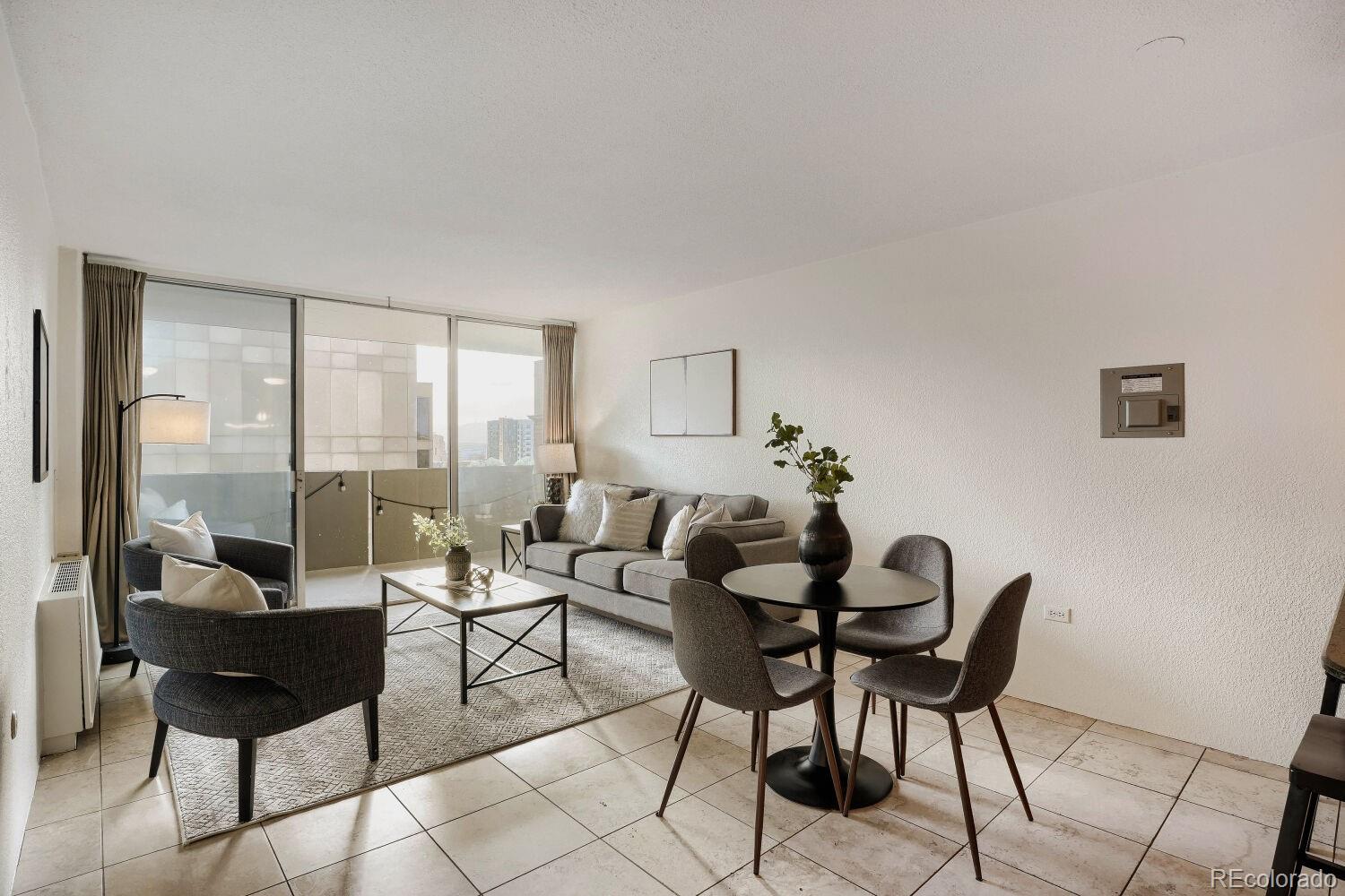 MLS Image #3 for 909 n logan street,denver, Colorado