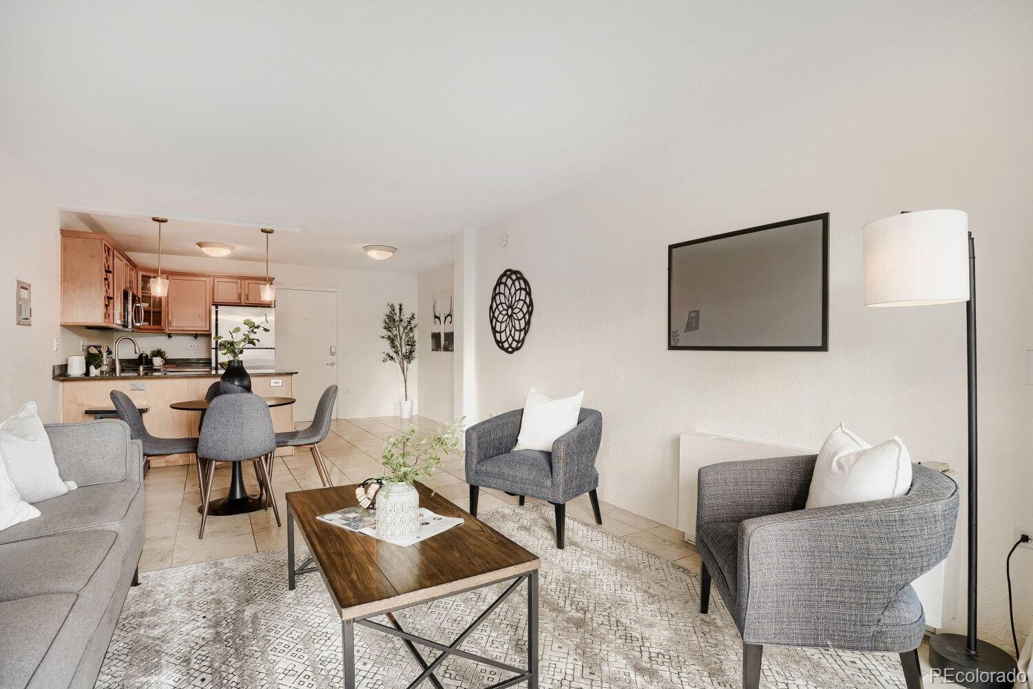 MLS Image #4 for 909 n logan street,denver, Colorado