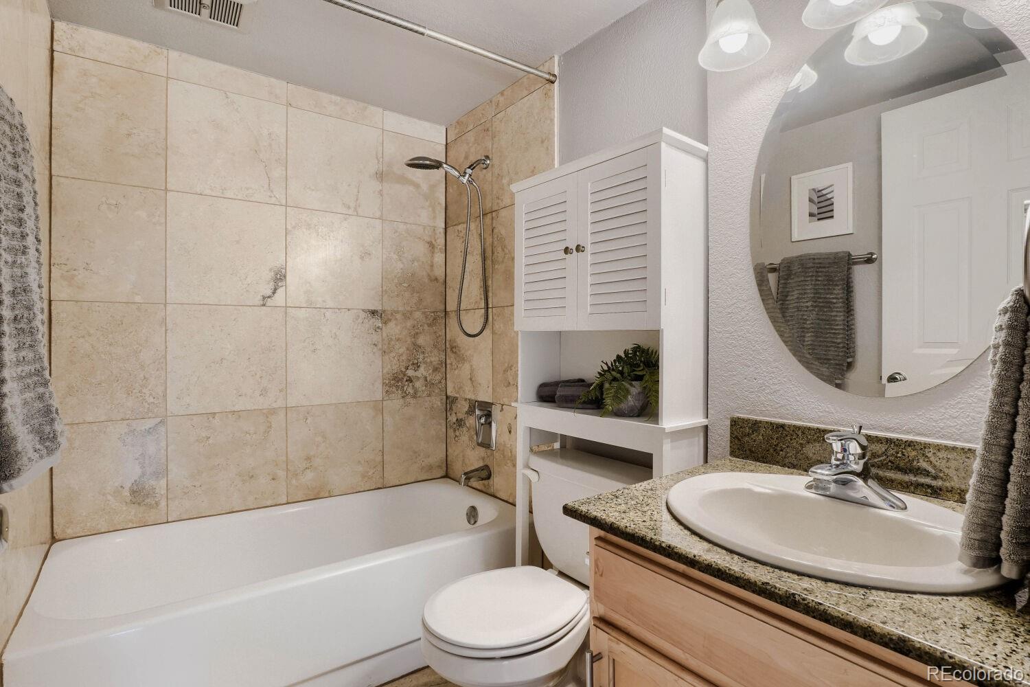 MLS Image #9 for 909 n logan street,denver, Colorado