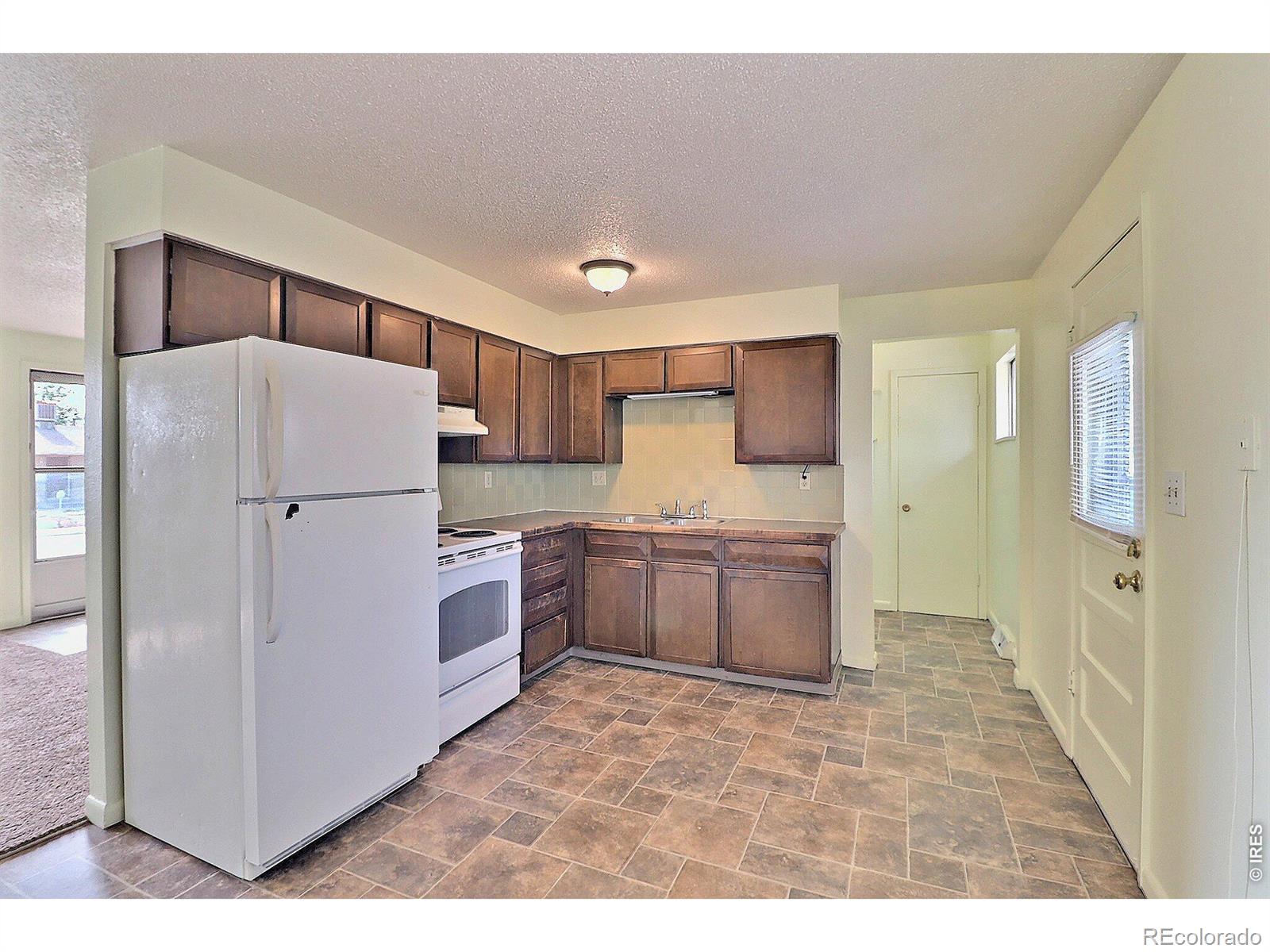 MLS Image #10 for 3011  lakeside drive,evans, Colorado